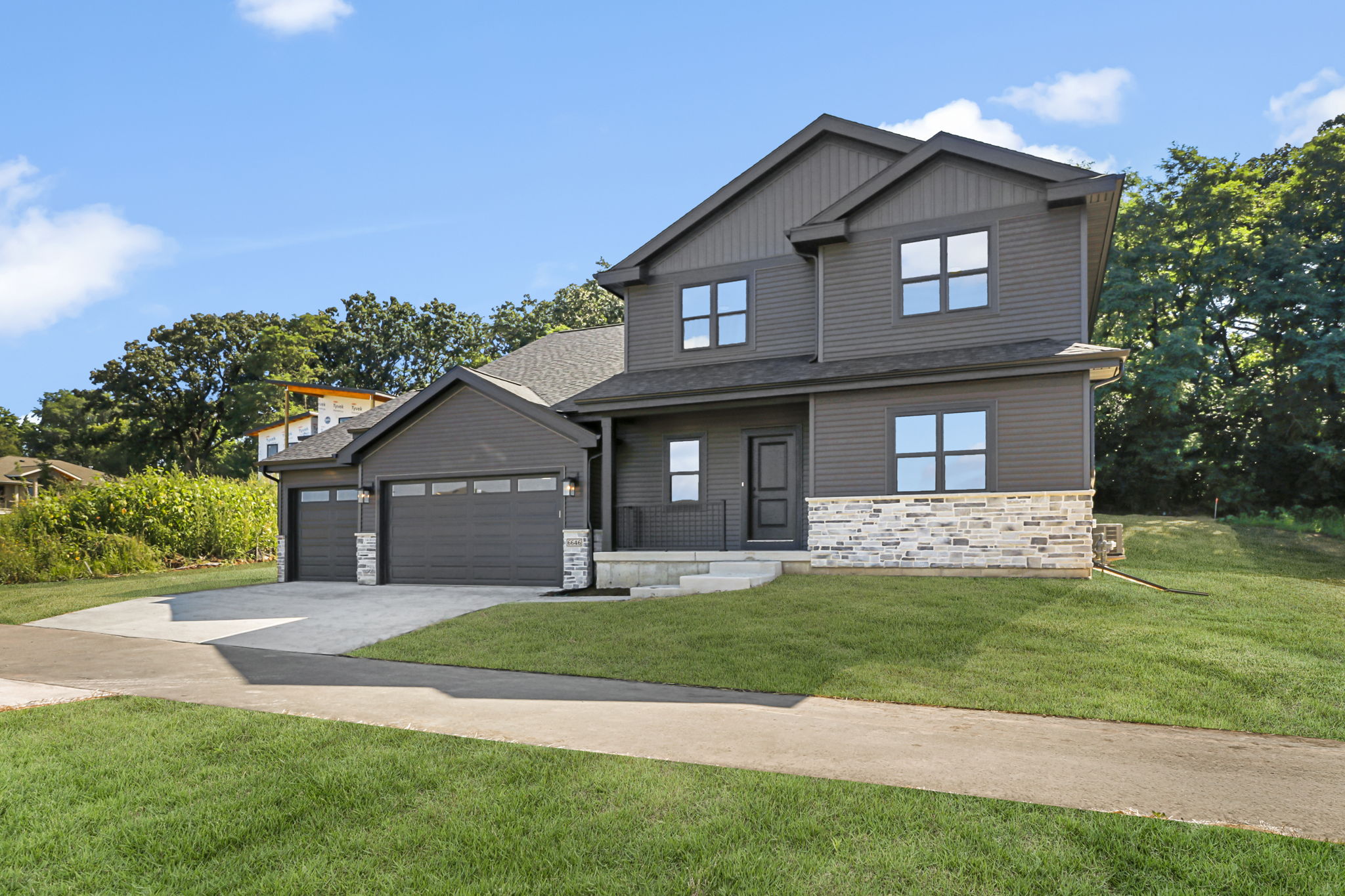 3-web-or-mls-6646-royal-view-dr